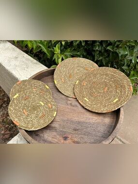 Handwoven Natural Straw wall - Set of 4